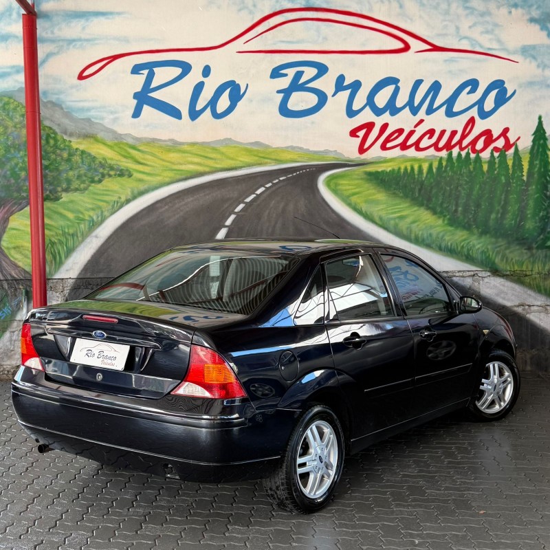FOCUS 1.6 GL SEDAN 8V FLEX 4P MANUAL - 2007 - CAXIAS DO SUL
