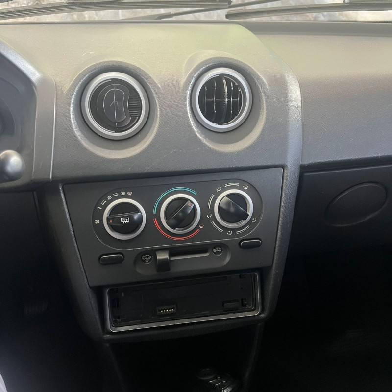 PRISMA 1.4 MPFI MAXX 8V FLEX 4P MANUAL - 2010 - CAXIAS DO SUL