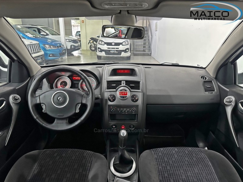 MÉGANE 1.6 DYNAMIQUE GRAND TOUR 16V FLEX 4P MANUAL - 2012 - NOVO HAMBURGO