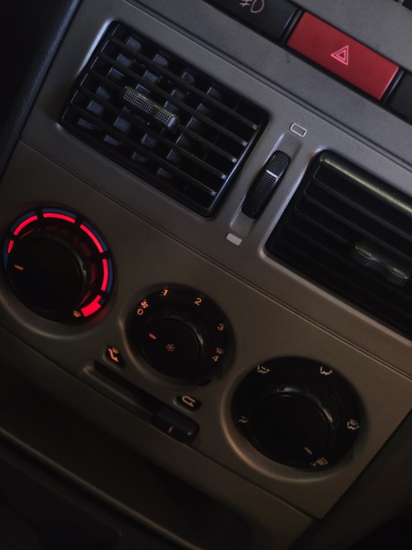 STRADA 1.8 MPI ADVENTURE LOCKER CD 8V FLEX 2P MANUAL - 2012 - CAXIAS DO SUL