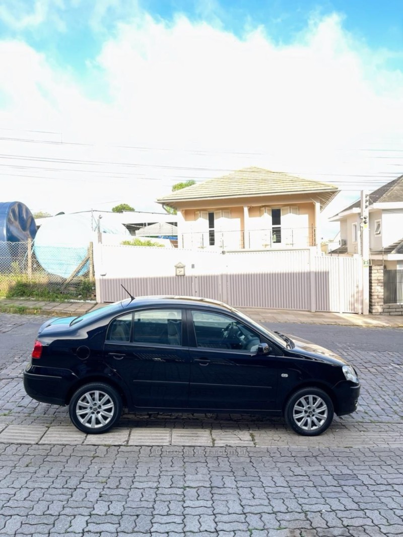 POLO SEDAN 1.6 MI 8V FLEX 4P MANUAL - 2009 - BENTO GONçALVES