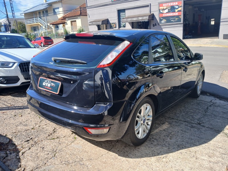 FOCUS 1.6 GLX SIGMA 16V FLEX 4P MANUAL - 2011 - FARROUPILHA