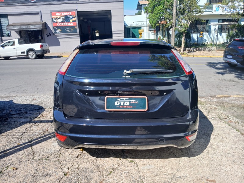 FOCUS 1.6 GLX SIGMA 16V FLEX 4P MANUAL - 2011 - FARROUPILHA