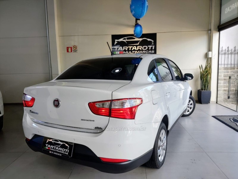 GRAND SIENA 1.0 ATTRACTIVE 8V FLEX 4P MANUAL - 2018 - CAXIAS DO SUL
