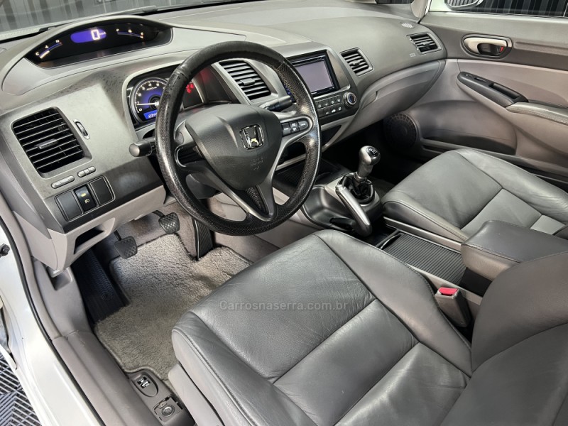 CIVIC 1.8 LXS 16V GASOLINA 4P MANUAL - 2008 - CAXIAS DO SUL