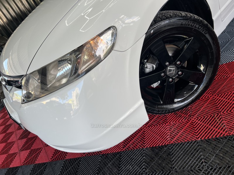 CIVIC 1.8 LXS 16V GASOLINA 4P MANUAL - 2008 - CAXIAS DO SUL