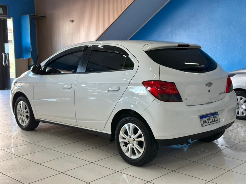 ONIX 1.4 MPFI LTZ 8V FLEX 4P MANUAL - 2014 - CAXIAS DO SUL