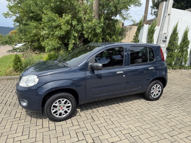 UNO 1.0 EVO VIVACE 8V FLEX 4P MANUAL - 2014 - FELIZ