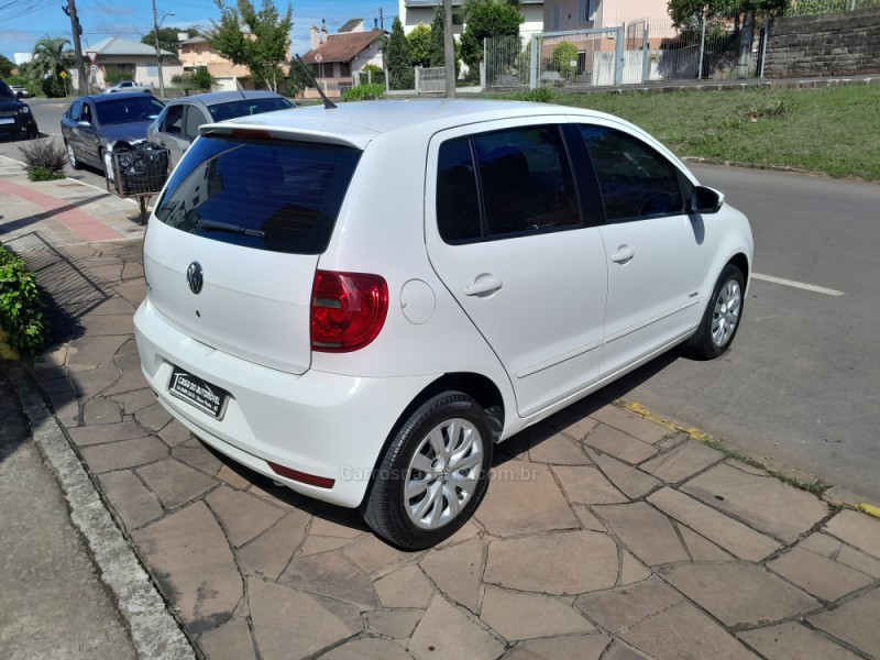 FOX 1.0 ITREND 8V FLEX 4P MANUAL - 2013 - NOVA PRATA