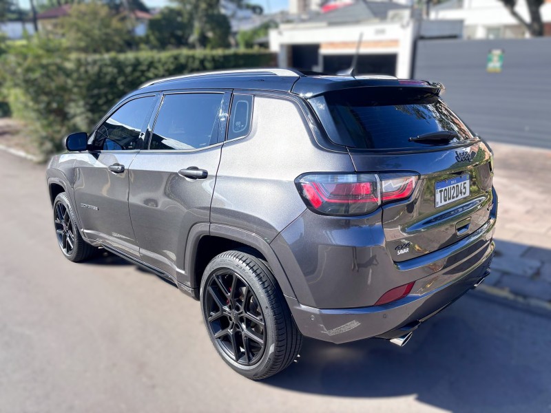 COMPASS 2.0 HURRICANE BLACKHAWK 4X4 TURBO GASOLINA 4P AUTOMÁTICO - 2026 - FARROUPILHA