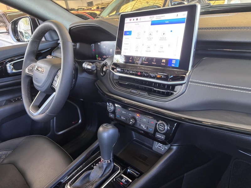 COMPASS 2.0 HURRICANE BLACKHAWK 4X4 TURBO GASOLINA 4P AUTOMÁTICO - 2026 - FARROUPILHA