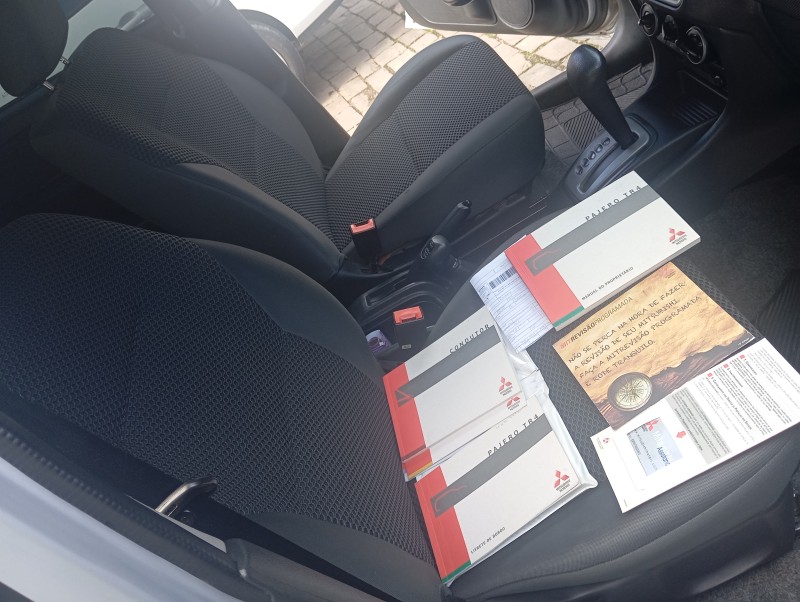 PAJERO TR4 2.0 4X4 16V 140CV FLEX 4P AUTOMÁTICO - 2010 - CAXIAS DO SUL