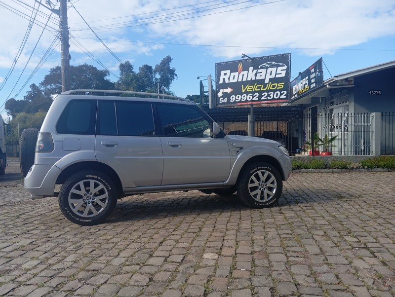 PAJERO TR4 2.0 4X4 16V 140CV FLEX 4P AUTOMÁTICO - 2010 - CAXIAS DO SUL