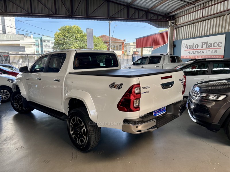 HILUX 2.8 SRX PLUS 4X4 CD TURBO DIESEL 4P AUTOMÁTICO - 2024 - CAXIAS DO SUL