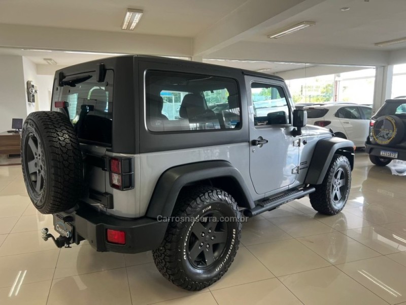 WRANGLER 3.6 SPORT 4X4 V6 24V GASOLINA 2P AUTOMÁTICO - 2014 - TAQUARA