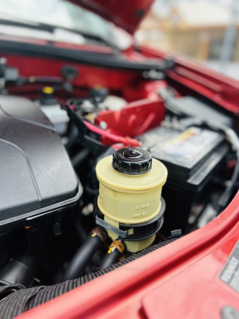 SANDERO 1.0 AUTHENTIQUE 16V FLEX 4P MANUAL - 2011 - CAXIAS DO SUL