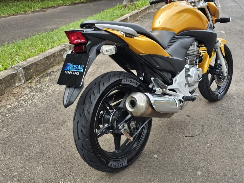 CB 300R  - 2011 - CAMPO BOM