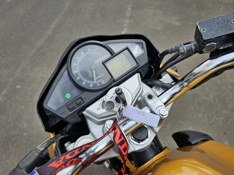 CB 300R  - 2011 - CAMPO BOM