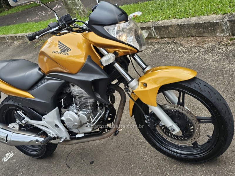 CB 300R  - 2011 - CAMPO BOM