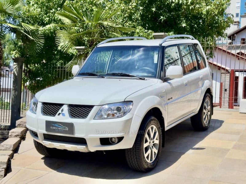 pajero tr4 2.0 4x4 16v 140cv flex 4p automatico 2013 bento goncalves