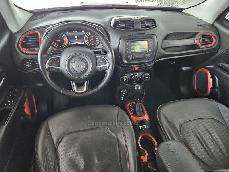 RENEGADE 2.0 16V TURBO DIESEL TRAILHAWK 4P 4X4 AUTOMÁTICO - 2016 - TAPEJARA
