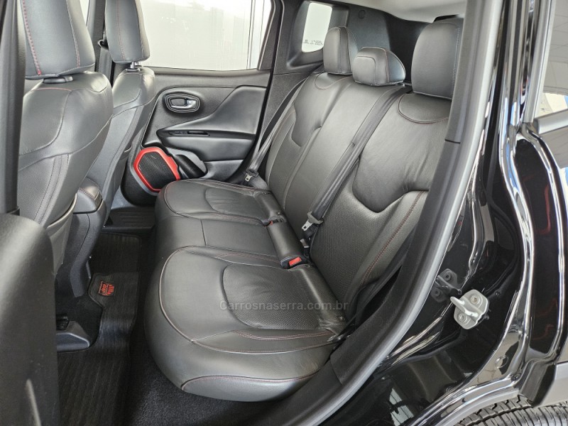 RENEGADE 2.0 16V TURBO DIESEL TRAILHAWK 4P 4X4 AUTOMÁTICO - 2016 - TAPEJARA