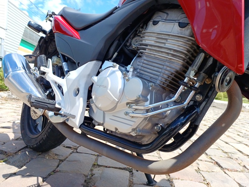 CB 300R  - 2013 - FLORES DA CUNHA