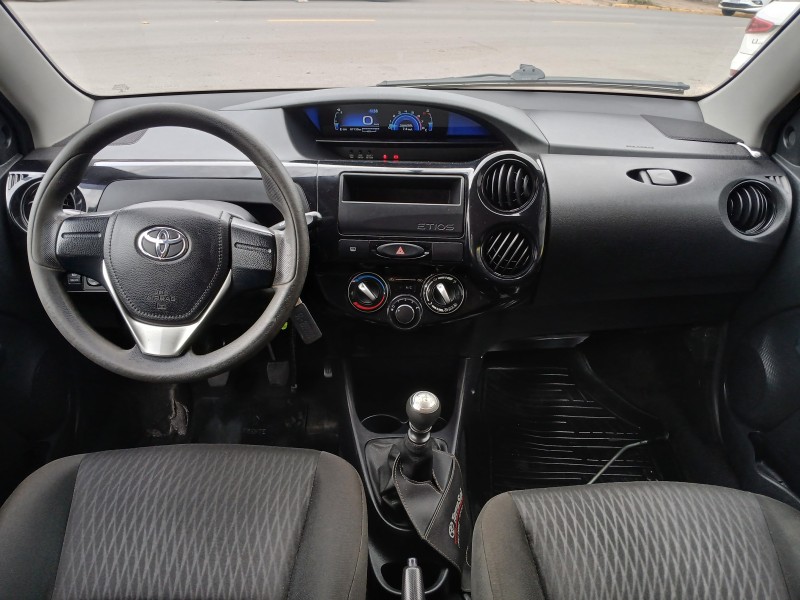 ETIOS 1.3 X 16V FLEX 4P MANUAL - 2020 - FARROUPILHA