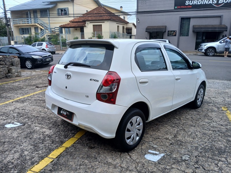 ETIOS 1.3 X 16V FLEX 4P MANUAL - 2020 - FARROUPILHA