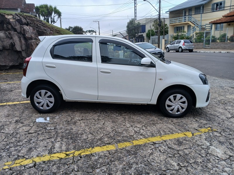 ETIOS 1.3 X 16V FLEX 4P MANUAL - 2020 - FARROUPILHA