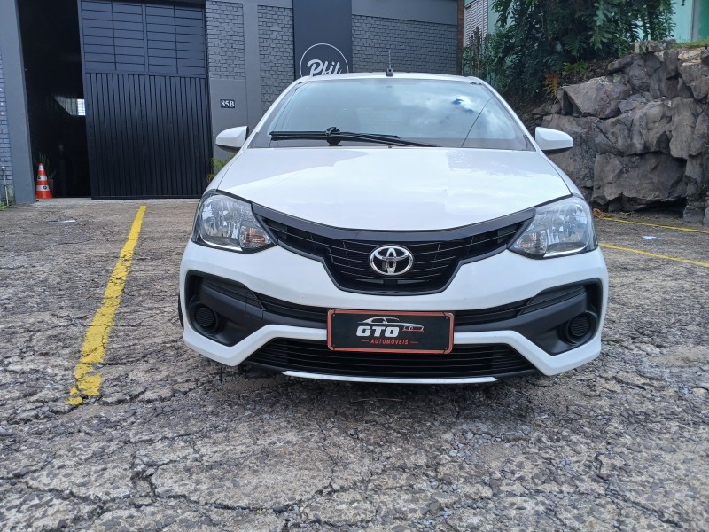 ETIOS 1.3 X 16V FLEX 4P MANUAL - 2020 - FARROUPILHA