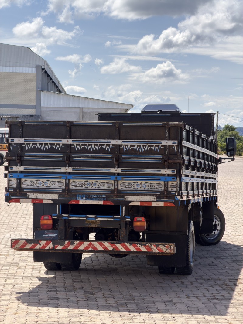 CARGO 815 E TURBO - 2010 - ANTôNIO PRADO