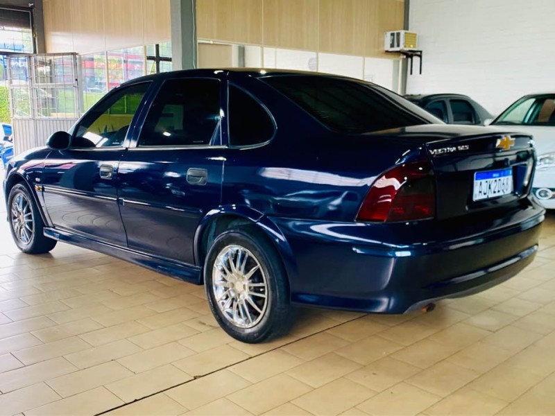 VECTRA 2.2 MPFI GLS 8V GASOLINA 4P MANUAL - 2000 - CAXIAS DO SUL