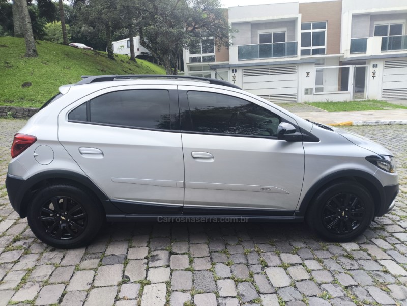 ONIX 1.4 MPFI ACTIV 8V FLEX 4P MANUAL - 2019 - FARROUPILHA