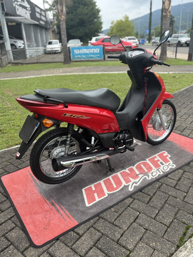 BIZ 100 KS - 2014 - FELIZ