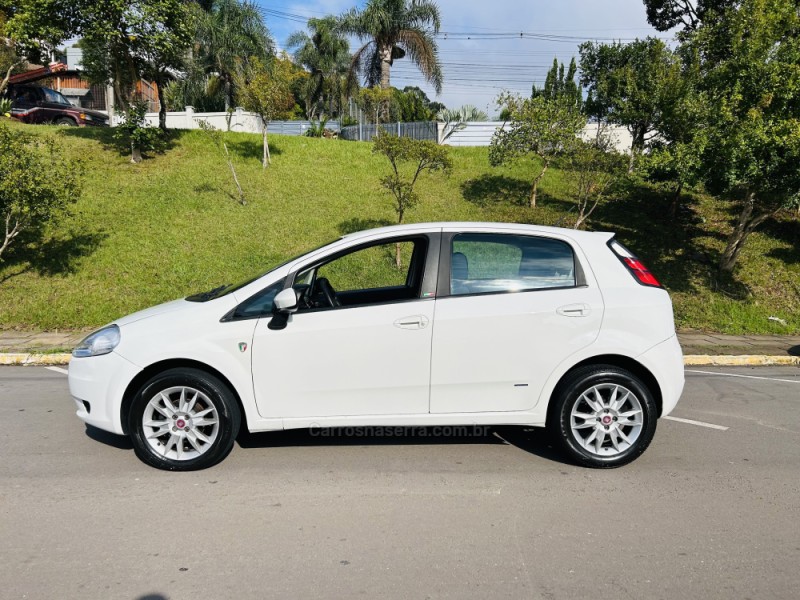 PUNTO 1.6 ESSENCE 16V FLEX 4P MANUAL - 2011 - BENTO GONçALVES