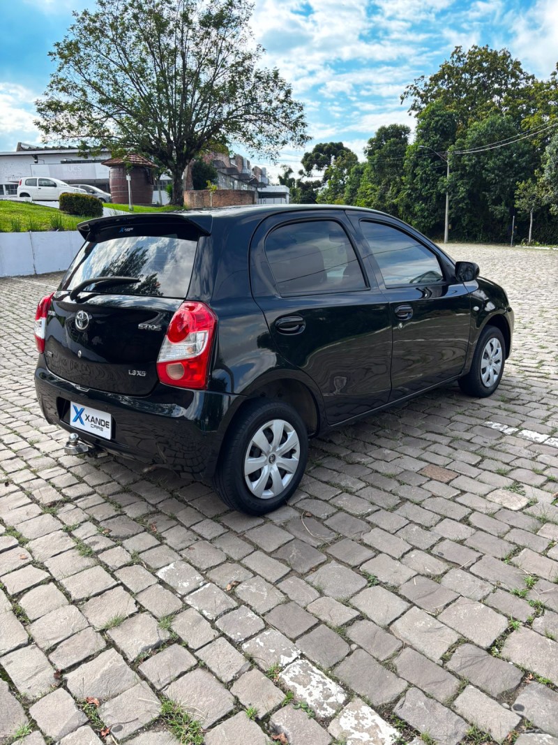 ETIOS 1.3 XS 16V FLEX 4P MANUAL - 2013 - FLORES DA CUNHA