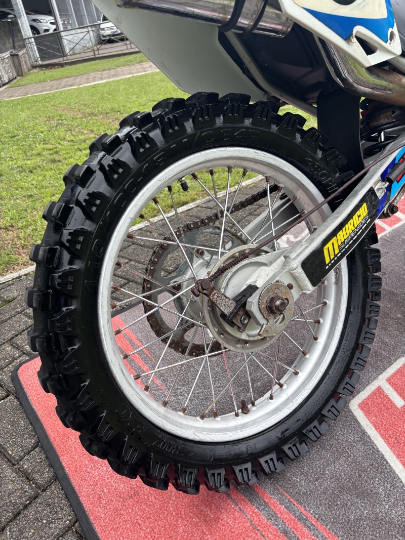 CRF 230F  - 2015 - FELIZ