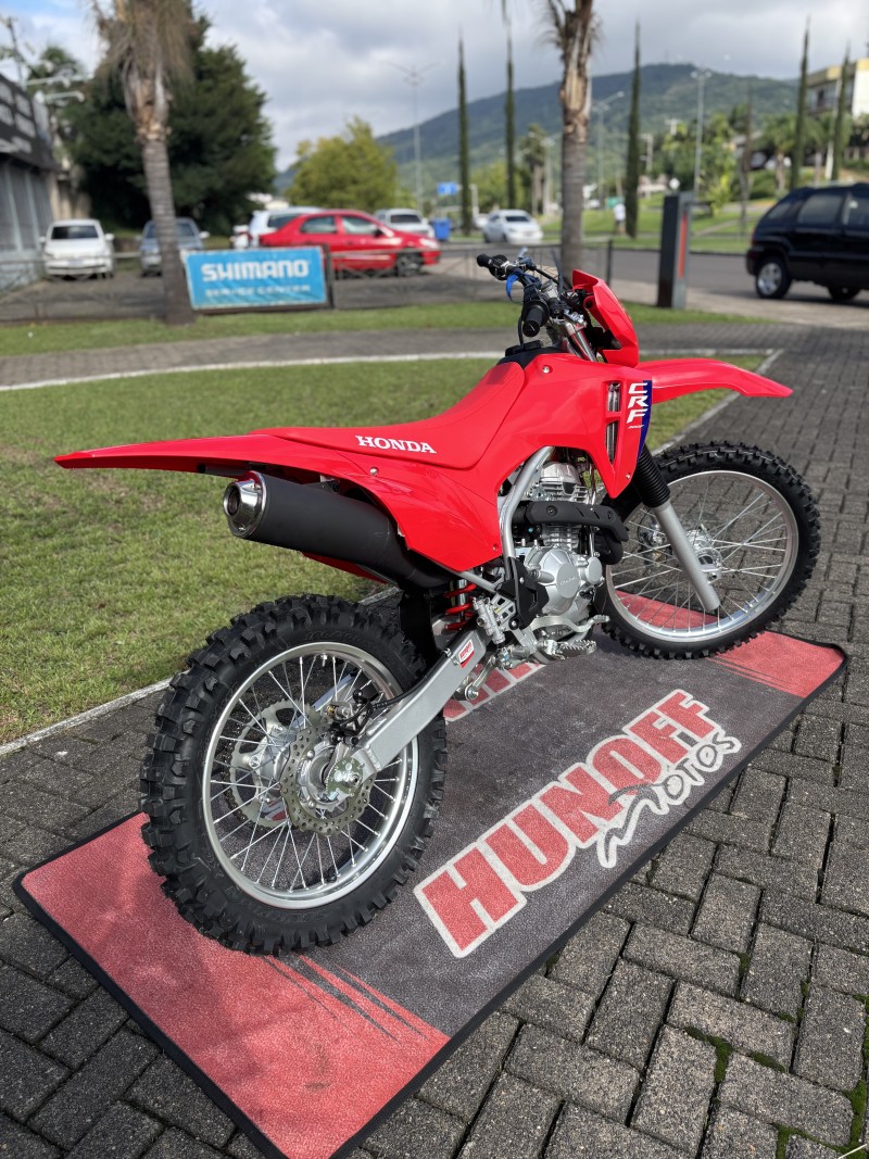 CRF 300F  - 2026 - FELIZ