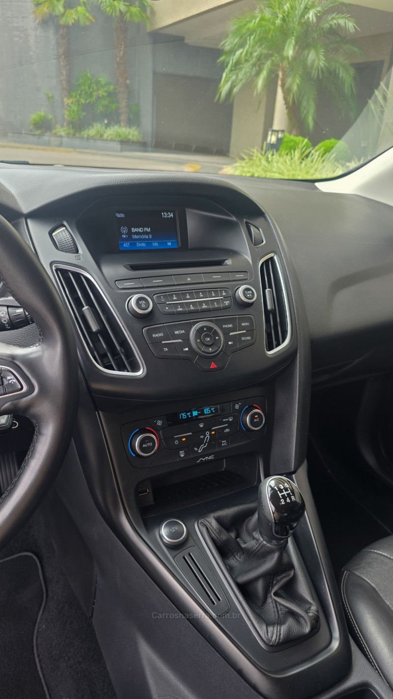FOCUS 1.6 SE PLUS 16V FLEX 4P MANUAL - 2016 - BENTO GONçALVES