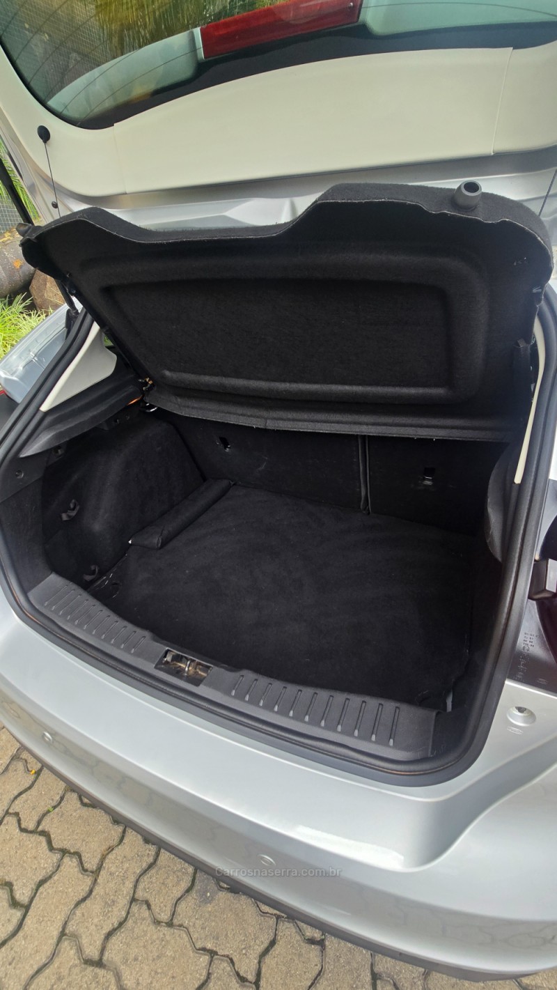 FOCUS 1.6 SE PLUS 16V FLEX 4P MANUAL - 2016 - BENTO GONçALVES