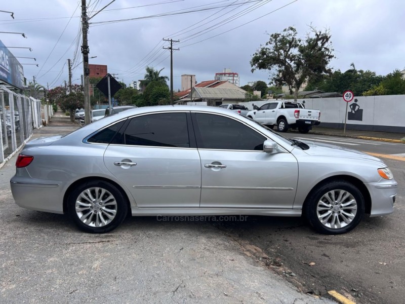 AZERA 3.3 MPFI GLS SEDAN V6 24V GASOLINA 4P AUTOMÁTICO - 2011 - VENâNCIO AIRES