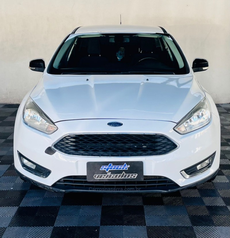 FOCUS 2.0 GHIA SEDAN 16V GASOLINA 4P AUTOMÁTICO - 2018 - NOVO HAMBURGO