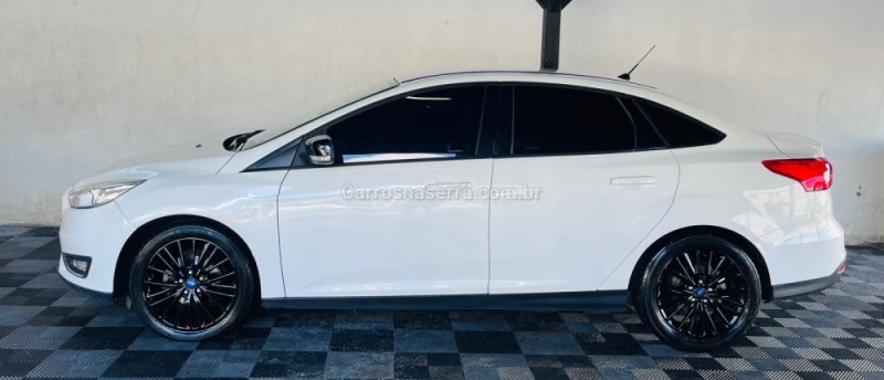 FOCUS 2.0 GHIA SEDAN 16V GASOLINA 4P AUTOMÁTICO - 2018 - NOVO HAMBURGO