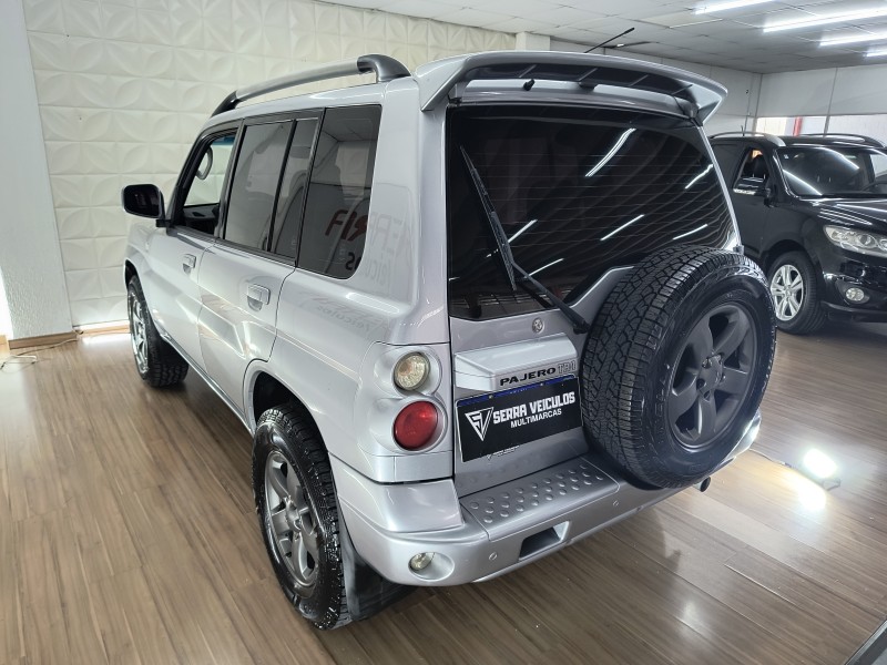 PAJERO TR4 2.0 4X4 16V 131CV GASOLINA 4P MANUAL - 2007 - CAXIAS DO SUL