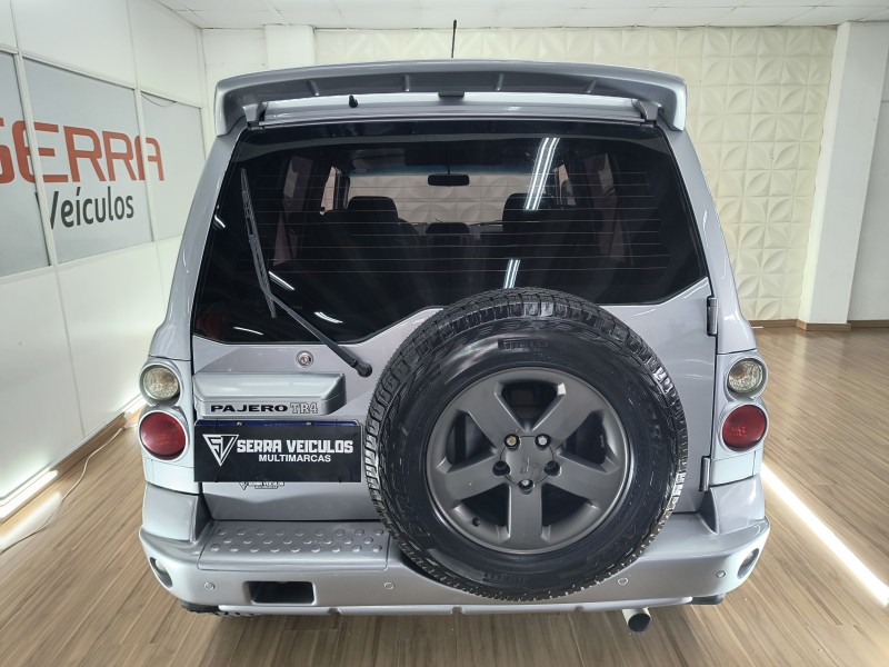 PAJERO TR4 2.0 4X4 16V 131CV GASOLINA 4P MANUAL - 2007 - CAXIAS DO SUL