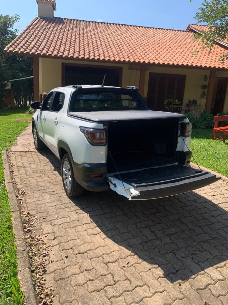 STRADA 1.3 FIRE FREEDOM 8V CD FLEX 4P MANUAL - 2024 - CARLOS BARBOSA