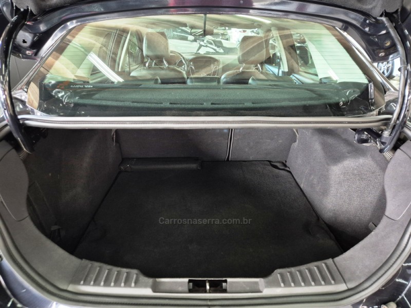 FOCUS 2.0 TITANIUM FASTBACK 16V FLEX 4P AUTOMÁTICO - 2018 - CAXIAS DO SUL