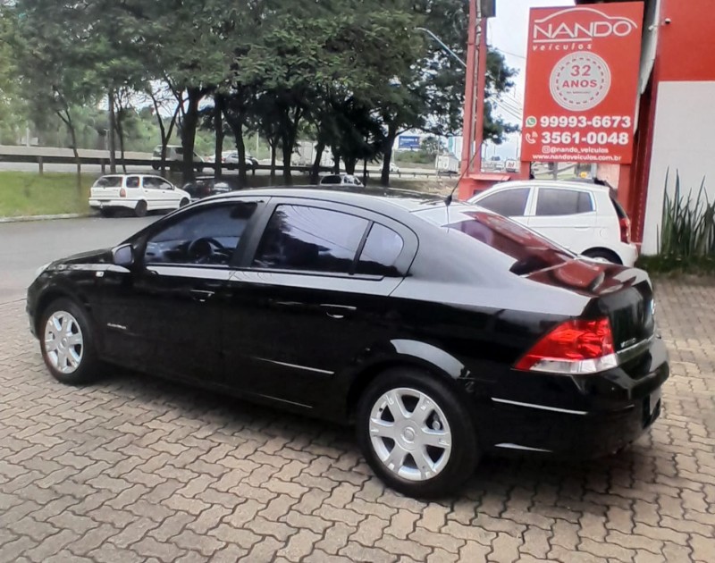 VECTRA 2.0 MPFI ELEGANCE 8V 140CV FLEX 4P MANUAL - 2008 - ESTâNCIA VELHA