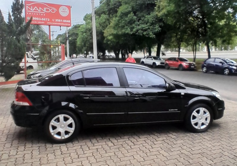 VECTRA 2.0 MPFI ELEGANCE 8V 140CV FLEX 4P MANUAL - 2008 - ESTâNCIA VELHA